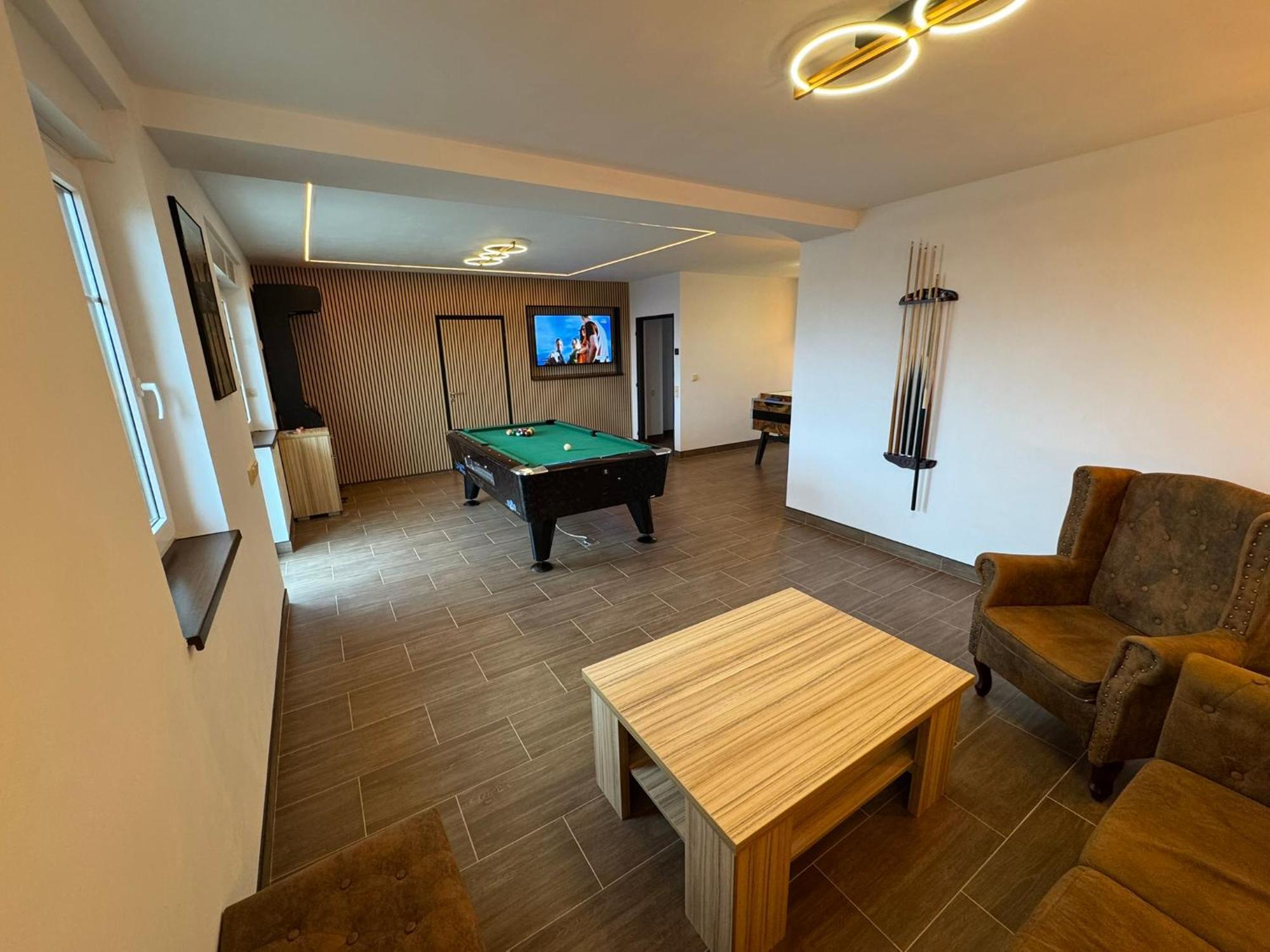 Maxovo Kralovstvi Apartment Rovensko pod Troskami Exterior foto